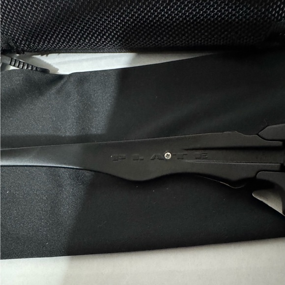 Oakley Plate Polarized Sunglasses Gun Metal Frame Grey Lenses Y2K Gorpcore🔥 - Picture 8 of 11